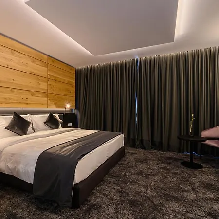 B The 4* Sfantu Gheorghe (Covasna)