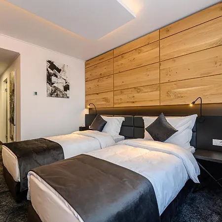 B The 4* Sfantu Gheorghe (Covasna)