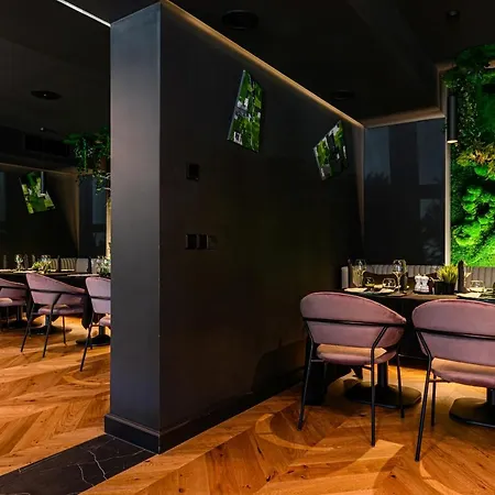 Hotel B The 4*
